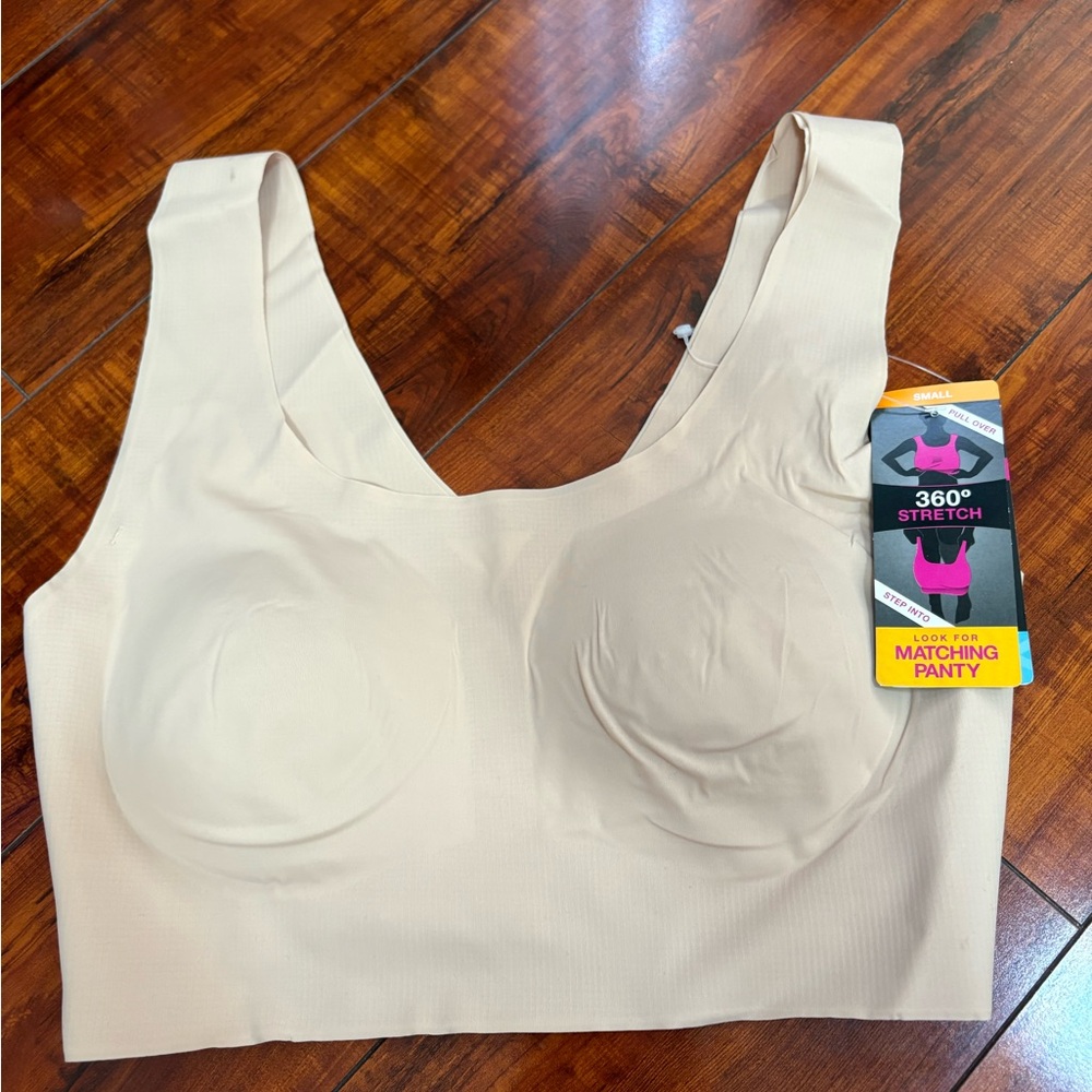 Bali Cream Comfort Bra with Wide Straps and Wire-Free Design